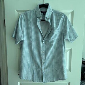 Mizzen+Main Leeward Dot Stretch Short Sleeve Button-Up Light Blue Diamond Print